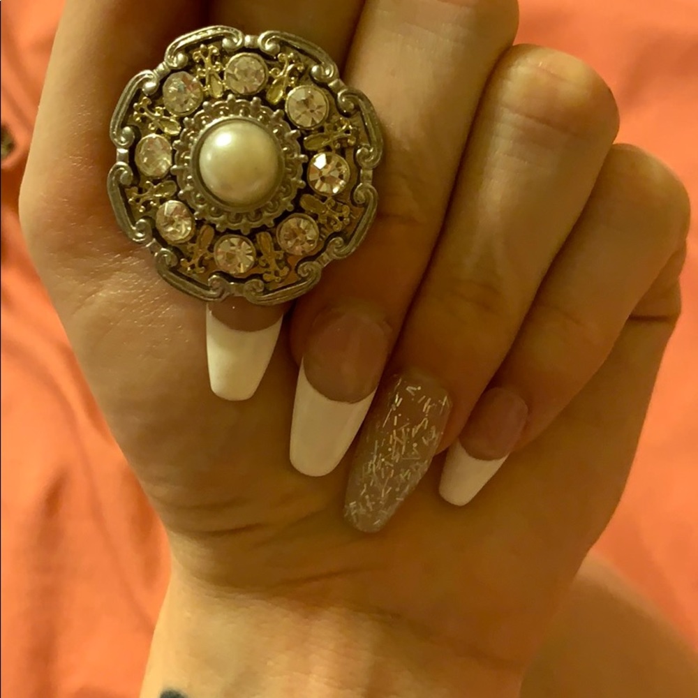 Pretty ring